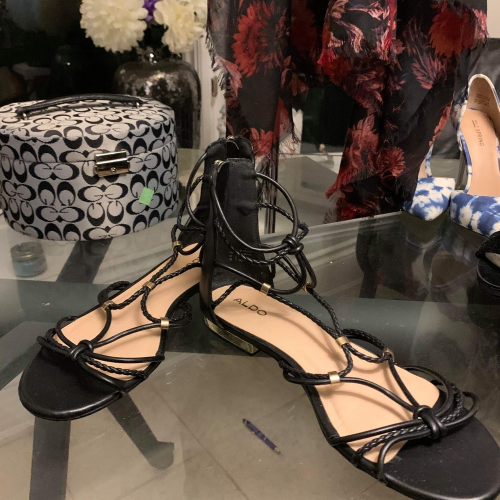 Gladiator flat shoe